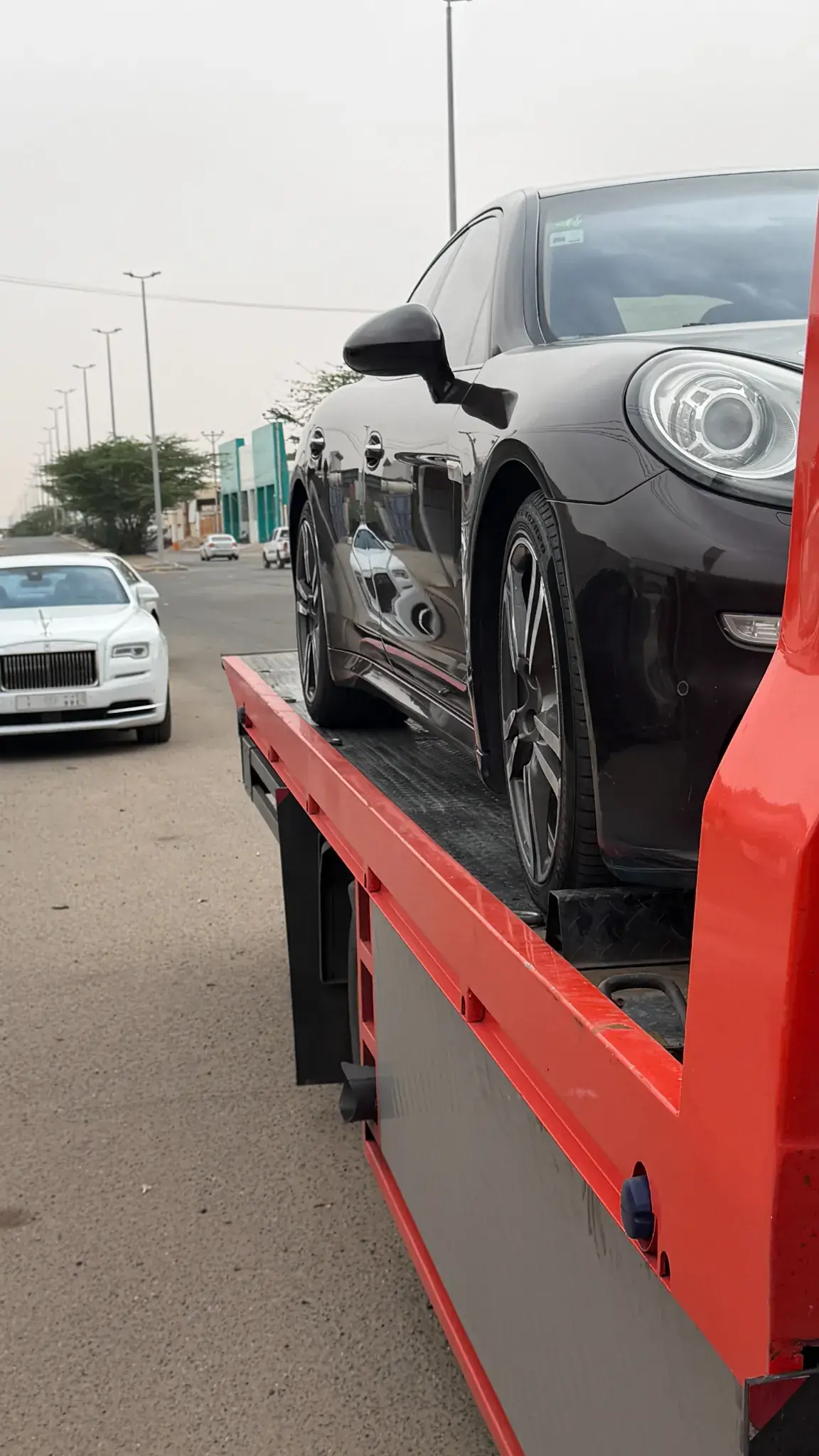 نقل سيارات بين المدن من وإلى حفر الباطن — سطحة هيدروليك