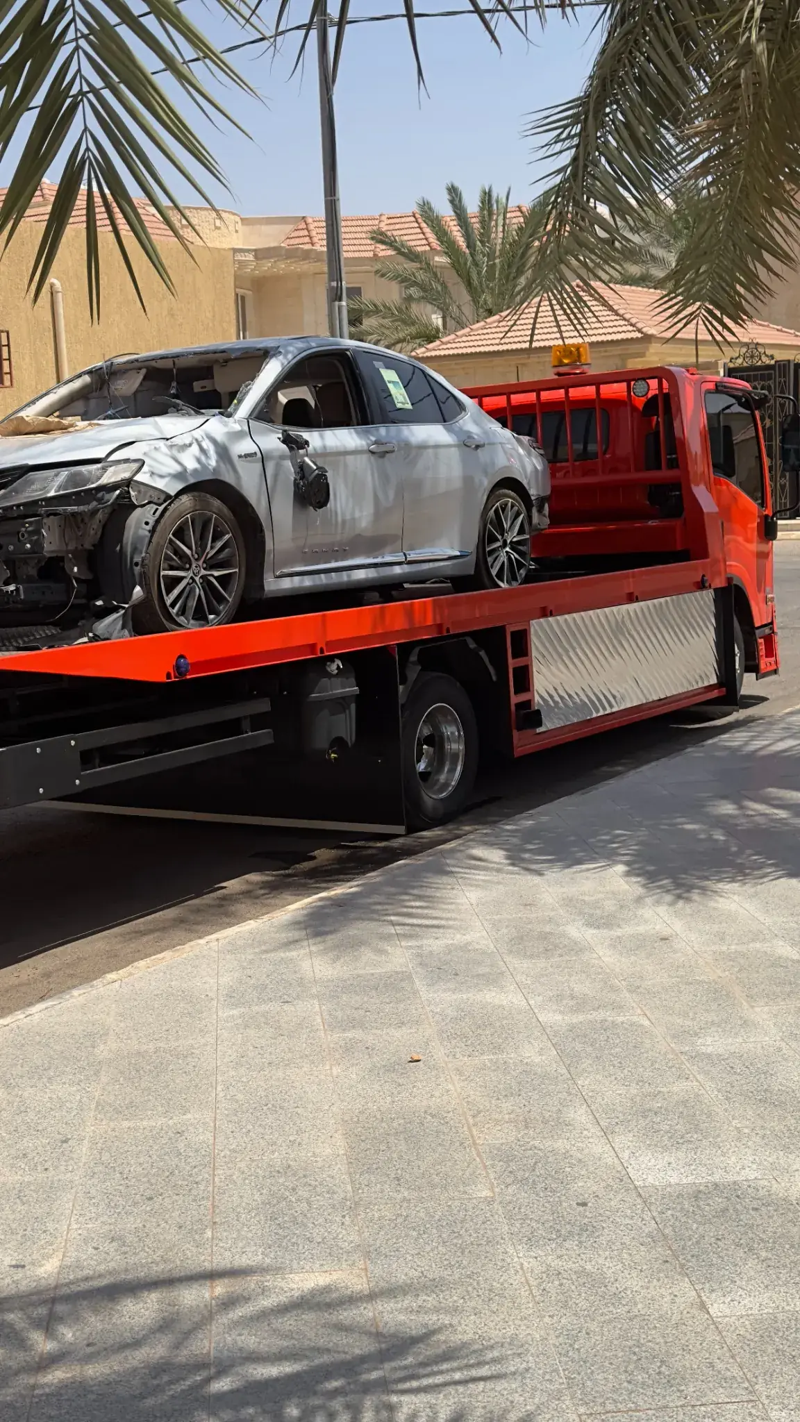 نقل سيارات بين المدن من وإلى جدة — سطحة هيدروليك