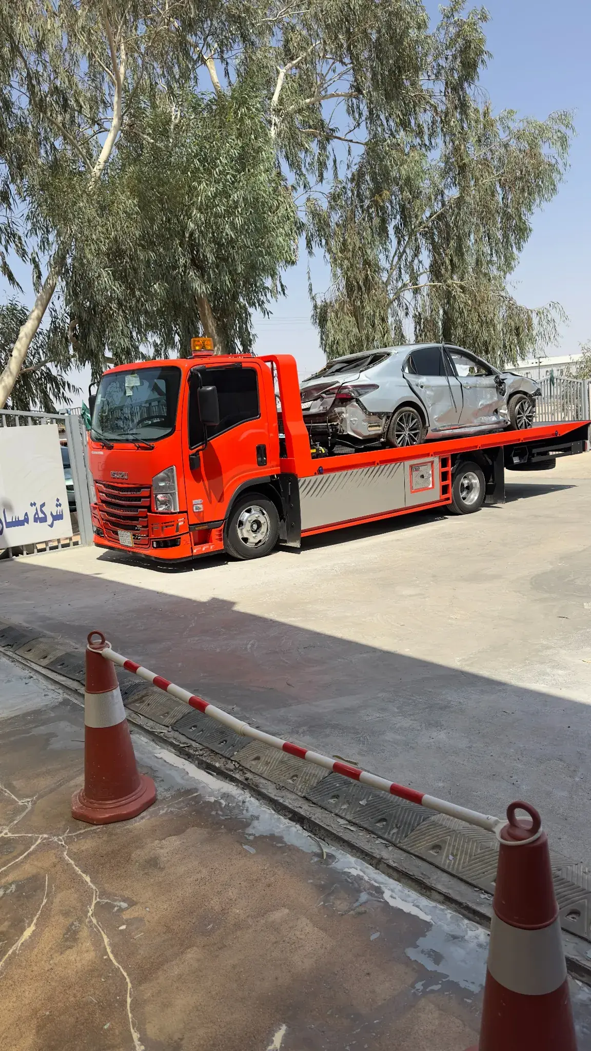نقل سيارات بين المدن من وإلى المدينة المنورة — سطحة هيدروليك