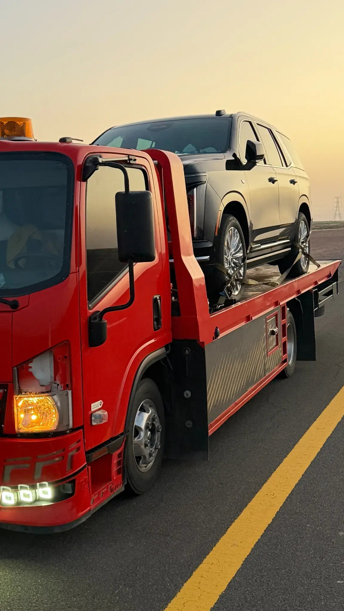 نقل سيارات بين المدن من وإلى طبرجل — سطحة هيدروليك